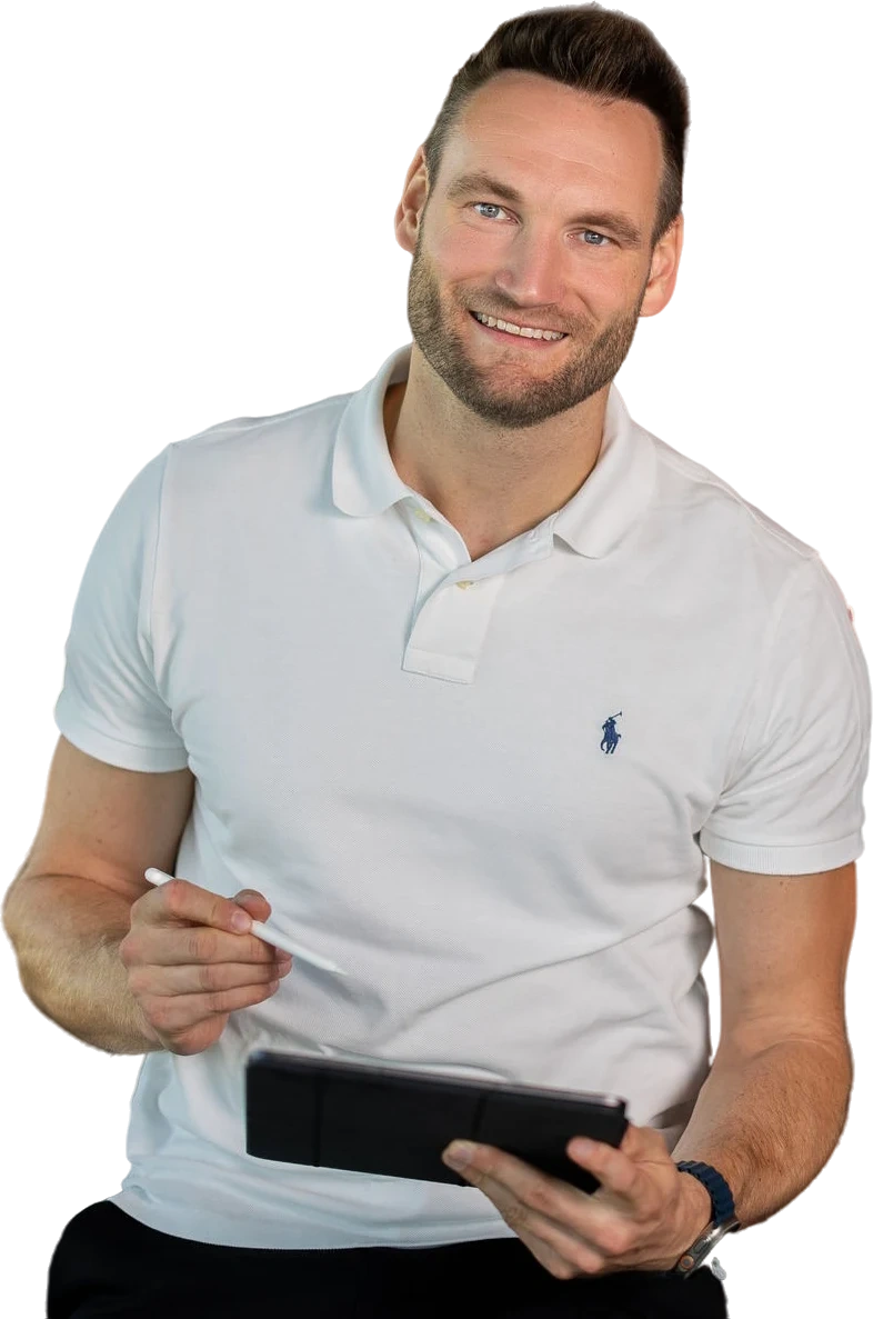 Oliver Leifken mit Tablet